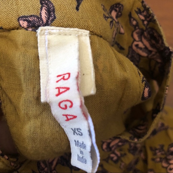 Planet Blue Floral Cutout Romper - Picture 3 of 5